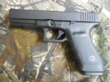 GLOCK
G-20SF,
10-MM,
GEN.-3, TWO
15 + 1
ROUND
MAGAZINES,
WHITE
OUTLINE
SIGHTS,
4.6"
BARREL,
FACTORY
NEW
IN
BOX !!! - 4 of 19