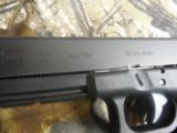 GLOCK
G-20SF,
10-MM,
GEN.-3, TWO
15 + 1
ROUND
MAGAZINES,
WHITE
OUTLINE
SIGHTS,
4.6"
BARREL,
FACTORY
NEW
IN
BOX !!! - 5 of 19
