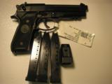 BERETTA
92-A1,
9-MM,
3-17
ROUND
MAGAZINES,
COMBAT SIGHTS,
4.9"
BARREL.
ITALY,
FACTORY
NEW
IN
BOX - 2 of 21