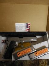RUGER
1911
SR 10,--
S / S,
10 - MM,
2 - 8 ROUND
MAGAZINES,
5 "
BARREL,
BOMER
STLYE
ADJUSTABLE
SIGHTS,
FACTORY
NEW
IN
BOX - 1 of 25