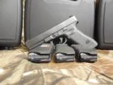 GLOCK
G-31,
NIGHT
SIGHTS,
PREOWNED,
EXCELLENT
CONDITION,
357
SIG,
3 -15
ROUND
MAGAZINES,
HARD
CASE, - 6 of 25