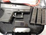 GLOCK
G-27
GEN
4,
Double 40 Smith & Wesson (S&W) 3.42" BARREL,
3- 9+1 MAGS., Black Interchangeable Backstrap,
Grip Black
NEW
IN
BOX - 1 of 19