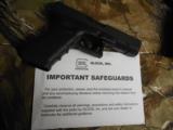 GLOCK
G-22,
GEN - 4,
40 S&W
PREOWNED,
EXCELLENT
CONDITION,
3 - 15
ROUND
MAGAZINES,
NIGHT
SIGHTS,
HARD
PLASTIC
CASE ( ALMOST NEW ) - 15 of 25