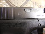 GLOCK
G-22,
GEN - 4,
40 S&W
PREOWNED,
EXCELLENT
CONDITION,
3 - 15
ROUND
MAGAZINES,
NIGHT
SIGHTS,
HARD
PLASTIC
CASE ( ALMOST NEW ) - 11 of 25