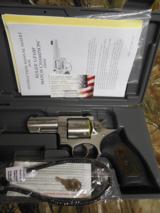 RUGER
REVOLVER
GP100,
S/S, 10-MM,
WILED
CLAPP.
STAINLESS
STEEL, 3" BARREL,
FIBER OPTIC
ADJUSTABLE
SIGHTS
FACTORY
NEW
IN
BOX - 1 of 24