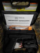 GLOCK,
MODEL: GEN 4 17 FS,
9-MM, NEW
RECEIVER
WITH
FRONT &
REAR
FINGER GROOVERS,
(Slide Serrations)
3-17
ROUND
MAGAZINES,
NEW IN B - 1 of 23