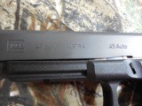 GLOCK
G-41, GEN - 4,
45 ACP,
5.31"
BARREL,
3 - 13
ROUND
MAGAZINES,
4- ITERCHANGEABLE BACK STRAPS,
FACTORY NEW IN BOX !!! - 8 of 22
