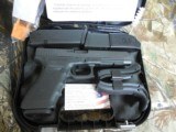 GLOCK
G-41, GEN - 4,
45 ACP,
5.31"
BARREL,
3 - 13
ROUND
MAGAZINES,
4- ITERCHANGEABLE BACK STRAPS,
FACTORY NEW IN BOX !!! - 2 of 22