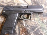 HECKLER & KOCH.
USP,
PRE-OWNED,
40- S&W, 3-13 ROUND
MAGAZINES,
NIGHT
SIGHTS,
GREAT
CONDITION,
WITH
HARD
CASE... - 5 of 19