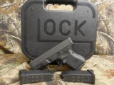 GLOCKG-27GEN4,PEOWNED,LIKENEW, 40 S & W,3.42" BARREL,WHITEOUTLINESIGHTS,3- 11+1 MAGS., Black Interchangeable Backstrap, - 5 of 20