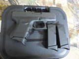 GLOCKG-27GEN4,PEOWNED,LIKENEW, 40 S & W,3.42" BARREL,WHITEOUTLINESIGHTS,3- 11+1 MAGS., Black Interchangeable Backstrap, - 14 of 20