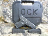 GLOCKG-27GEN4,PEOWNED,LIKENEW, 40 S & W,3.42" BARREL,WHITEOUTLINESIGHTS,3- 11+1 MAGS., Black Interchangeable Backstrap, - 4 of 20