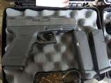 GLOCK
G-23,
GEN - 3,
40 S&W
PREOWNED,
EXCELLENT
CONDITION,
3 - 13
ROUND
MAGAZINES,
WHITE
OUT LINE
SIGHTS,
GLOCK
PLASTIC
CASE - 1 of 22