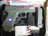 GLOCK
G-23,
GEN - 3,
CUSTOM
40 S&W
PREOWNED,
LIKE
NEW
CONDITION,
2 - 15
ROUND
MAGAZINES,
WHITE OUTLINE
SIGHTS,
HARD
PLASTIC
CASE - 2 of 19