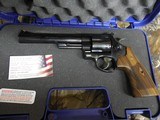 SMITH & WESSON,
DIRTY
HARRY,
MODLE
29-10,
44
MAGNUM,
COCOBOLO WOOD
GRIPS,
6.5"
BARREL ,COMES
WITH Wooden Display Case,
FACTORY
NEW I - 2 of 25