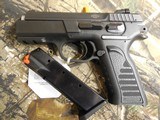 ROCK
ISLAND,
( ARMSCOR )
22TCM9R,
MODLE:
MAPP--MS,
COMPACT,
16 + 1 RD.,
3.8"
BARREL,
ADJUSTABLE
SIGHTS,
FACTORY
NEW
IN
BO - 6 of 24