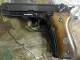 BROWNING
BDA,
.380
ACP
13 + 1
ROUND
MAGAZINE,
THUMB
SAFETY,
MADE
IN
1981,
WOOD
GRIPS,
EXCELLENT
CONDITION, - 6 of 23
