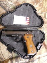 BROWNING
BDA,
.380
ACP
13 + 1
ROUND
MAGAZINE,
THUMB
SAFETY,
MADE
IN
1981,
WOOD
GRIPS,
EXCELLENT
CONDITION, - 17 of 23