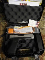 GLOCK
48,
THE JUST OUT GLOCK 48,
9-MM
LUGER FS 10-SHOT BLACK FRAME SILVER SLIDE,
2- MAGAZINES,
4"
BARREL,
FACTORY
NEW
IN
BOX. - 1 of 22