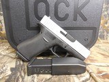 GLOCK
G-43X,
9-MM,
2- 10 + 1
ROUND
MAGAZINES,
SILVER
SLIDE,
BLACK
FRAME,
WHITH
COMBAT
SIGHTS,
FACTORY
NEW
IN
BOX .. - 3 of 25