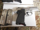 S&W
9 - MM
S / S,
MODEL 6946,
PRE-OWNED,
VERY GOOD
CONDITION,
COMBAT
SIGHTS,
3 - 13
ROUND
MAGAZINES,
3-DAY
INSPECITION
RETURN - 6 of 23