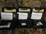 GLOCK
G-21,
45
A.C.P.,
PREOWNED,
ALMOST
NEW,
NIGHT
SIGHTS,
3 - 13 + 1 ROUND
MAGAZINES,
ORIGINAL
BOX &
MANUAL.
REAL
NICE !!!! - 2 of 22