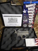 DERRINGER,
BOND
ARMS,
45 L.C. / 410 ,
STAINLESS
STEEL,
3"
BARREL,
RUBBER
GRIP,
DERRINGER,
GOOD
POCKET
GUN FACTOR
NEW
IN
BOX !! - 1 of 19