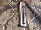 COLT
1911
GOLD
CUP
22- L.R.
12
ROUND
MAGAZINE,
STAINLESS
STEEL,
FACTORY
NEW
IN
BOX. - 7 of 16