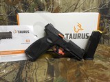 TAURUS
G3,
9-MM,
1-15 RD.
&
1-17 RD.
MAGAZINE,
COMPACT
GUN,
COMBAT
SIGHTS,
BLACK
FRAME,
UNDER-RAIL
FOR
LASER
OR
LIGHT, FACTORY NEW - 3 of 19