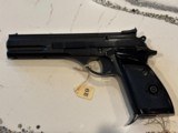 Beretta - 1 of 10