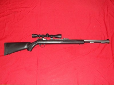 THOMPSON CENTER BLACK DIAMOND 50 CAL. WITH LEUPOLD 3X9 SCOPE