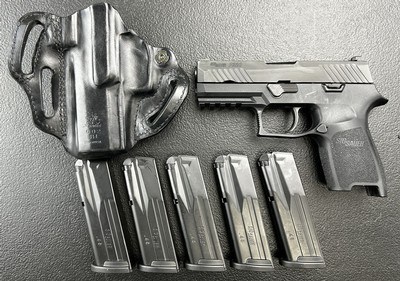Sig Sauer P320C COMPACT in 45 ACP with 5 Magazines and DeSantis Holster - COMPLETE CARRY RIG, UNUSED AND PRICED TO SELL!