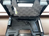 Smith&Wesson M&P 5.7 - 3 of 3