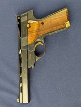 Excellent Hi Standard Victor .22 Target Pistol C. 1975-76 - 8 of 12