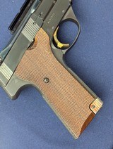 Excellent Hi Standard Victor .22 Target Pistol C. 1973 - 2 of 12