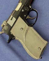 Fine Vintage Smith & Wesson Model 39-2 9MM Pistol C.1973-74 - 2 of 14