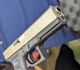 Fine Glock 17 9MM Auto Pistol Gen 3 W/Matte Grey Slide - 6 of 14