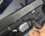 NEW ADDITION Glock 19 GEN 5 9MM Auto w/Valkyrie Flashlight - 8 of 17