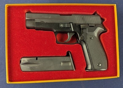 Excellent Early German Made Sig 226 9MM Pistol