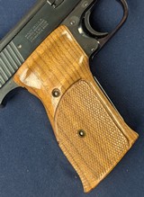 Fine Vintage S&W Model 41 .22 Target Pistol Complete C.1980 - Image 11 of 18