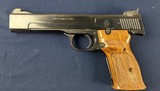 Fine Vintage S&W Model 41 .22 Target Pistol Complete C.1980 - Image 14 of 18