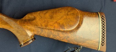Fine Deluxe Weatherby MK V .300 Magnum Rifle - Image 11 of 19