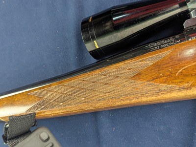 Fine Deluxe Weatherby MK V .300 Magnum Rifle - Image 16 of 19