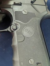 Vintage Beretta 92FS 9MM Auto Pistol - Image 12 of 19