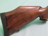 Weatherby Mark V Deluxe 30-06
- 6 of 12