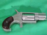 North American .22 cal. mini revolver - 2 of 7