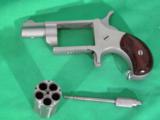 North American .22 cal. mini revolver - 5 of 7