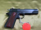 Colt Goverment Model series 70
.45 ACP pistol - 4 of 10