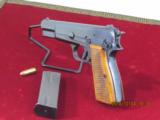Browning Hi-Power 9mm semi-auto pistol - 5 of 9