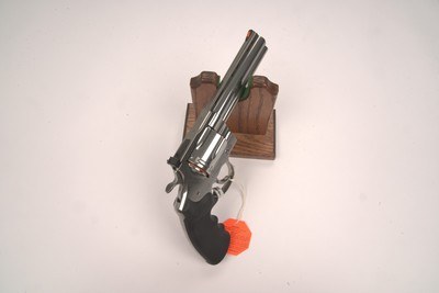 Colt Anaconda .44MAG 6